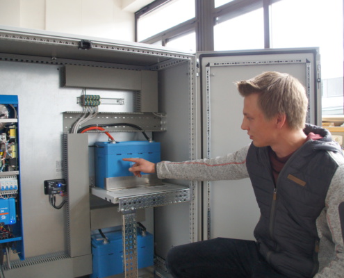 Die Experten erklären die Anlage © Ionica