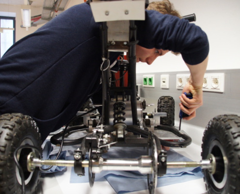 Bei der Arbeit am e-Quad Foto: © IONICA