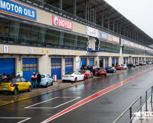 Pit Lane beim eco Grand Prix 24h of Germany Pit Lane beim eco Grand Prix 24h of Germany